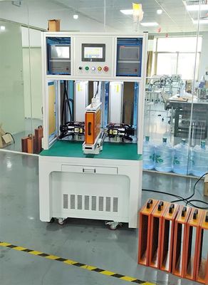 Хорошая цена Автоматический сварочный аппарат пятна CNC для 18650/26650/32650 цилиндрических блоков батарей онлайн